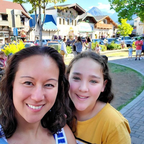 Meet your Posher, Nichole - Picture 1 of 1